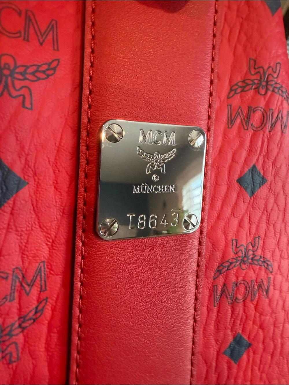 MCM Red Visetos Logo Tote with Navy Motif - Picture 6 of 8